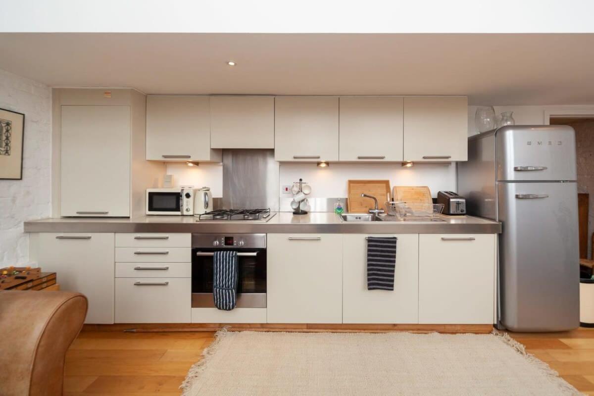 Charming 1 Bedroom Apartment In Old School House London Eksteriør bilde