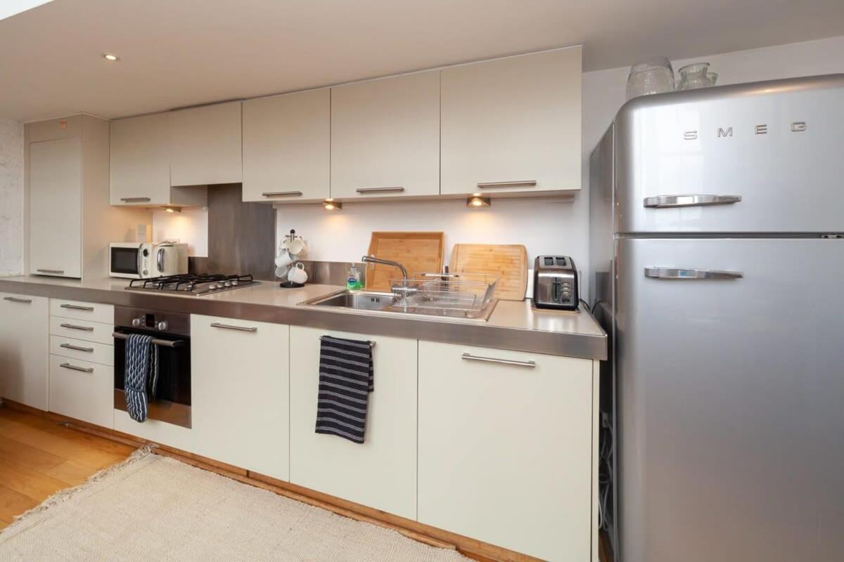 Charming 1 Bedroom Apartment In Old School House London Eksteriør bilde